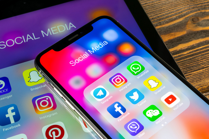 consumer using social media